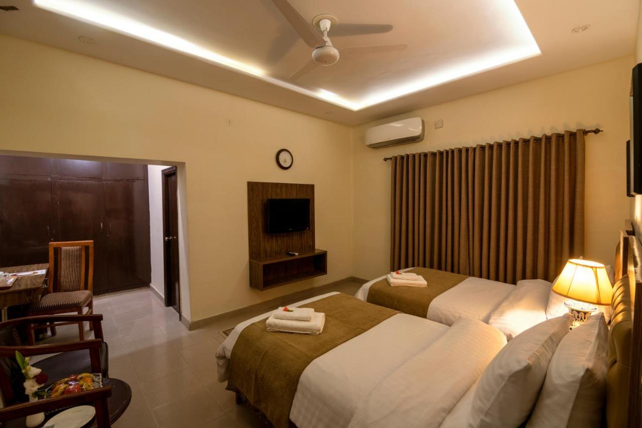 Hotel One Lalazar Multan Exterior foto