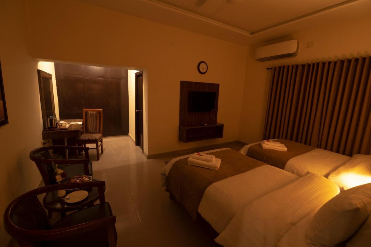 Hotel One Lalazar Multan Exterior foto