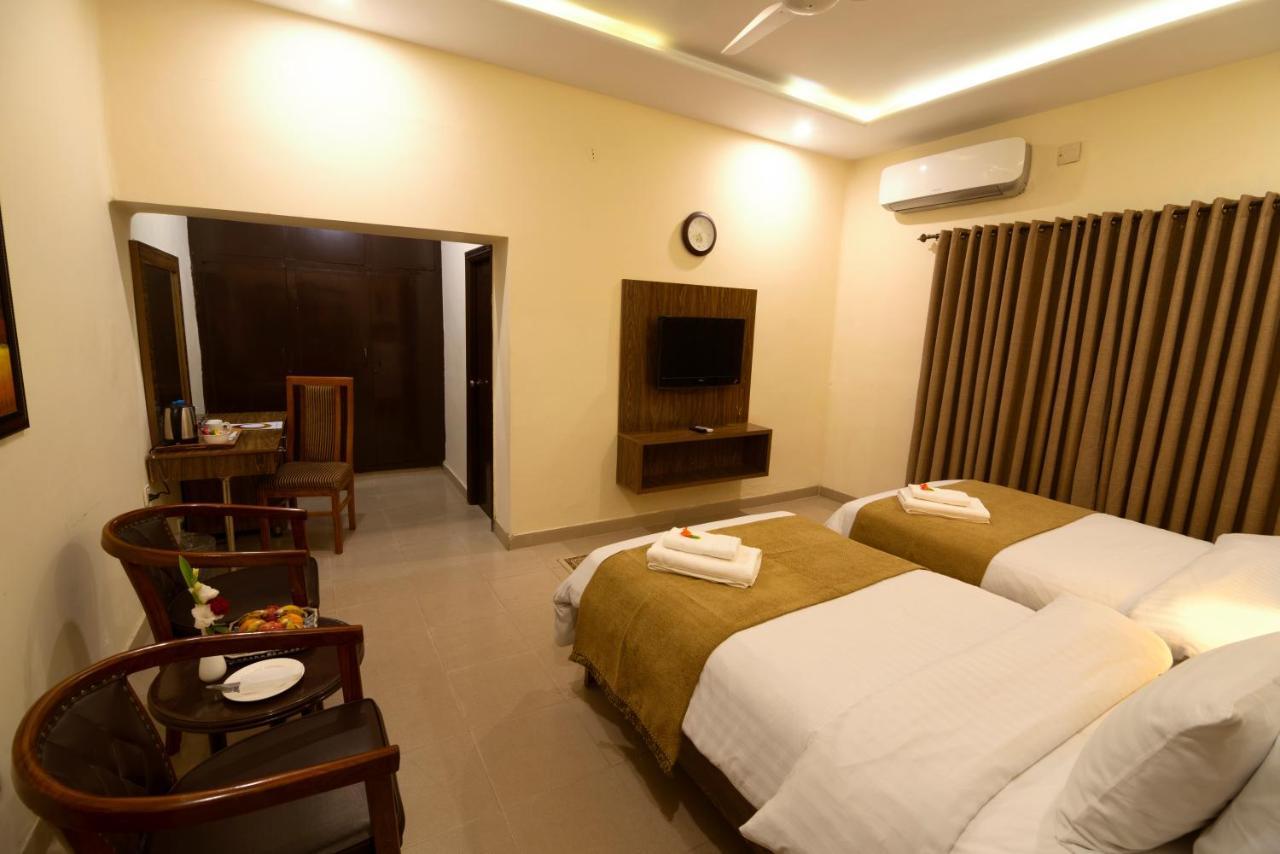 Hotel One Lalazar Multan Exterior foto